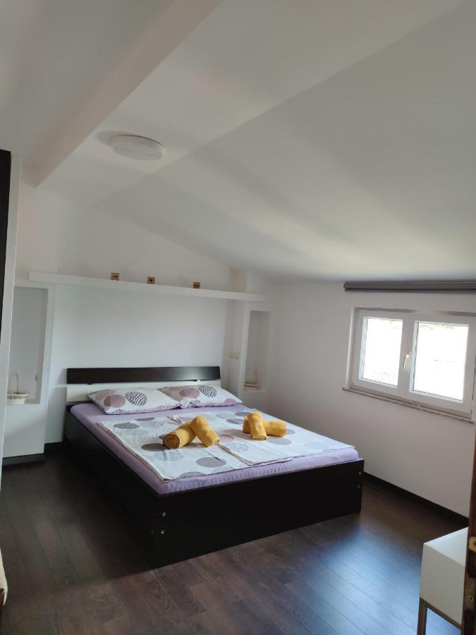 Comfortable Apartment Near Pula Marčana Zimmer foto